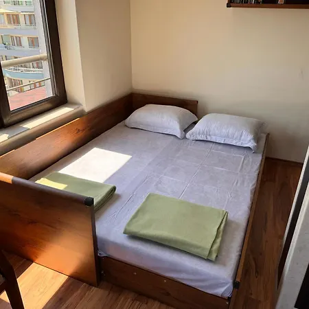 Sea View Escape Апартамент Бургас